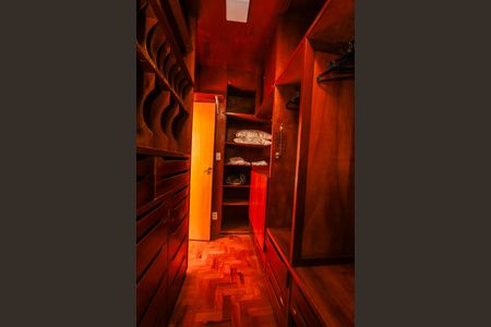 Apartamento para alugar com 137m², 2 quartos e 1 vaga Apartamento para alugar com 137m², 2 quartos e 1 vagaCloset da Suite