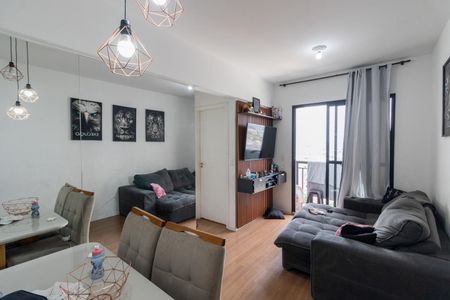 Sala/Cozinha/Área de Serviço  de apartamento para alugar com 2 quartos, 60m² em Vila Paranagua, São Paulo