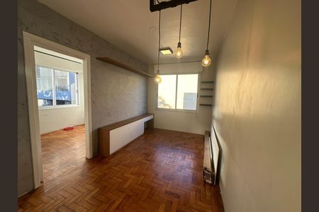 Sala de apartamento à venda com 1 quarto, 35m² em Passo d’Areia, Porto Alegre