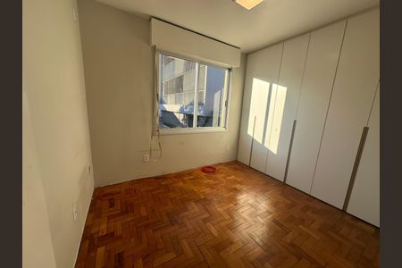 Quarto de apartamento à venda com 1 quarto, 35m² em Passo d’Areia, Porto Alegre