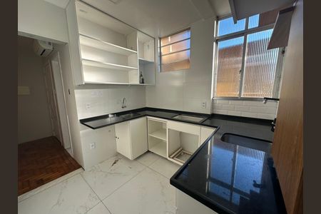 Apartamento à venda com 35m², 1 quarto e 1 vaga Apartamento à venda com 35m², 1 quarto e 1 vagaCozinha