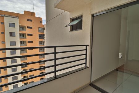 Sacada da Sala de apartamento para alugar com 2 quartos, 65m² em Shopping Park, Uberlândia