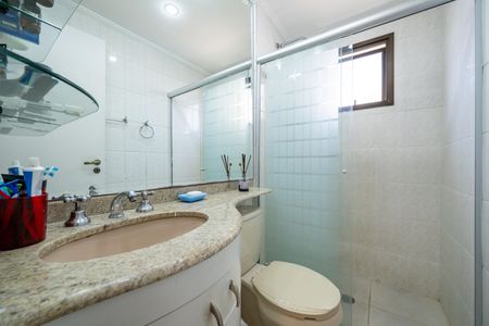 Apartamento à venda com 69m², 3 quartos e 2 vagas Apartamento à venda com 69m², 3 quartos e 2 vagasBanheiro da Suíte