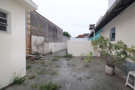 Casa para alugar com 0m², 1 quarto e 1 vagaGaragem