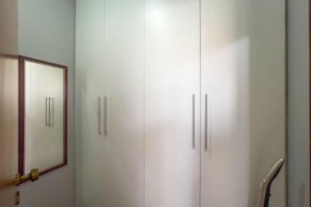 Apartamento à venda com 140m², 3 quartos e 3 vagas Apartamento à venda com 140m², 3 quartos e 3 vagasÁrea de serviço
