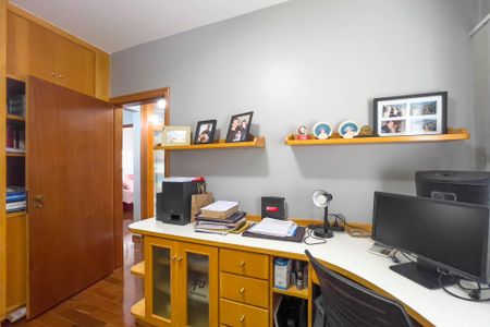 Apartamento à venda com 140m², 3 quartos e 3 vagas Apartamento à venda com 140m², 3 quartos e 3 vagasQuarto 3