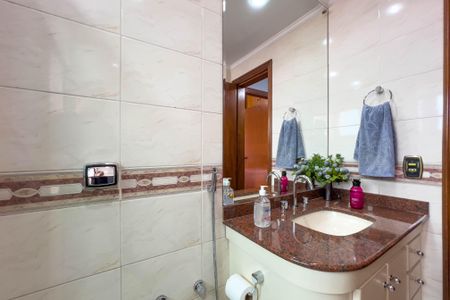 Apartamento à venda com 140m², 3 quartos e 3 vagas Apartamento à venda com 140m², 3 quartos e 3 vagasBanheiro