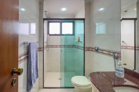 Apartamento à venda com 140m², 3 quartos e 3 vagas Apartamento à venda com 140m², 3 quartos e 3 vagasBanheiro