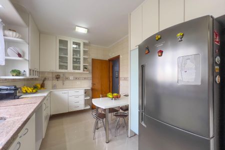 Apartamento à venda com 140m², 3 quartos e 3 vagas Apartamento à venda com 140m², 3 quartos e 3 vagasCozinha