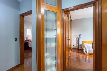 Apartamento à venda com 140m², 3 quartos e 3 vagas Apartamento à venda com 140m², 3 quartos e 3 vagasHall