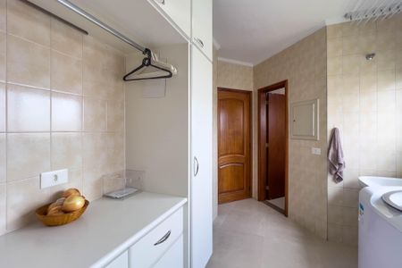 Apartamento à venda com 140m², 3 quartos e 3 vagas Apartamento à venda com 140m², 3 quartos e 3 vagasÁrea de serviço