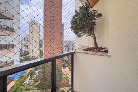 Apartamento à venda com 140m², 3 quartos e 3 vagas Apartamento à venda com 140m², 3 quartos e 3 vagasVaranda do quarto 1