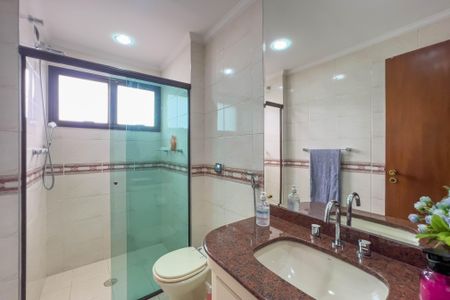 Apartamento à venda com 140m², 3 quartos e 3 vagas Apartamento à venda com 140m², 3 quartos e 3 vagasBanheiro