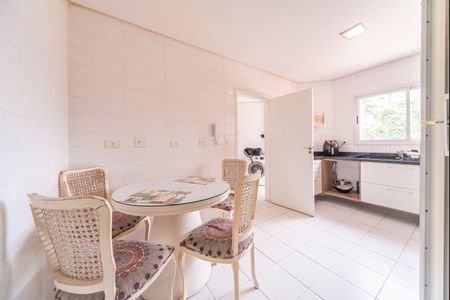 Apartamento à venda com 134m², 3 quartos e 2 vagasCozinha