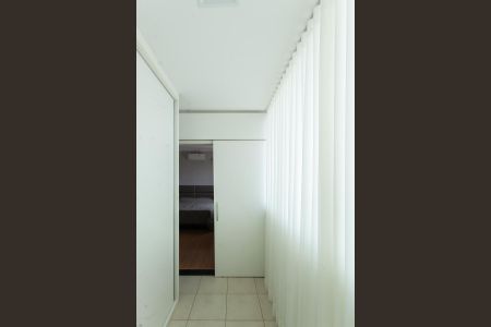 Casa de condomínio para alugar com 310m², 3 quartos e 4 vagas Casa de condomínio para alugar com 310m², 3 quartos e 4 vagasCloset da suíte