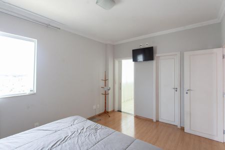 Casa de condomínio para alugar com 310m², 3 quartos e 4 vagas Casa de condomínio para alugar com 310m², 3 quartos e 4 vagasSuíte