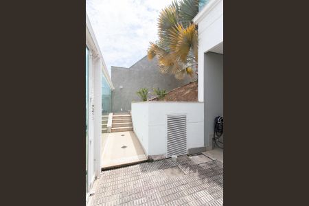 Casa de condomínio para alugar com 310m², 3 quartos e 4 vagas Casa de condomínio para alugar com 310m², 3 quartos e 4 vagasÁrea Externa