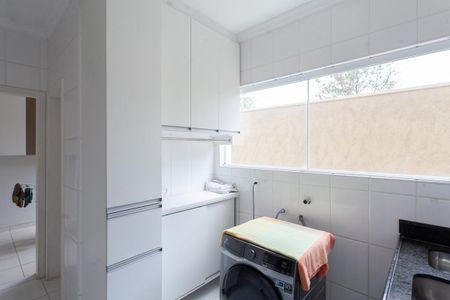 Casa de condomínio para alugar com 310m², 3 quartos e 4 vagas Casa de condomínio para alugar com 310m², 3 quartos e 4 vagasÁrea de Serviço