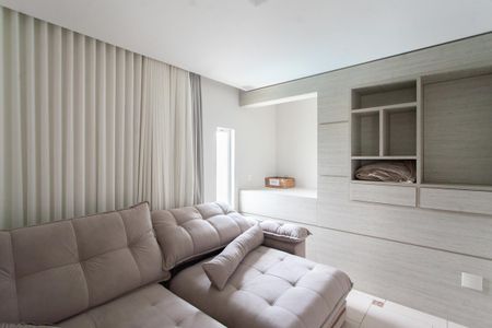 Casa de condomínio para alugar com 310m², 3 quartos e 4 vagas Casa de condomínio para alugar com 310m², 3 quartos e 4 vagasSala 2