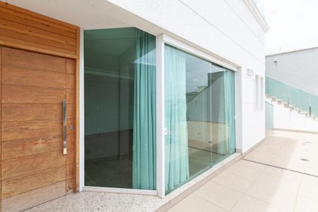 Casa de condomínio para alugar com 310m², 3 quartos e 4 vagas Casa de condomínio para alugar com 310m², 3 quartos e 4 vagasEntrada