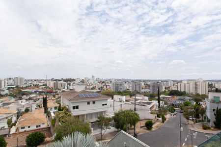 Casa de condomínio para alugar com 310m², 3 quartos e 4 vagas Casa de condomínio para alugar com 310m², 3 quartos e 4 vagasVista Piscina