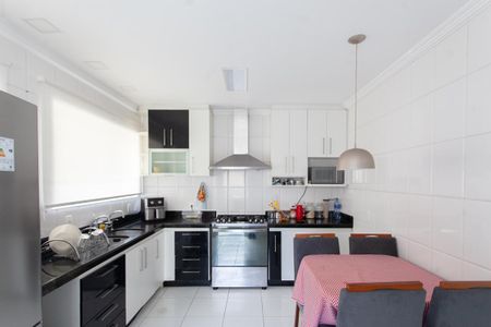 Casa de condomínio para alugar com 310m², 3 quartos e 4 vagas Casa de condomínio para alugar com 310m², 3 quartos e 4 vagasCozinha