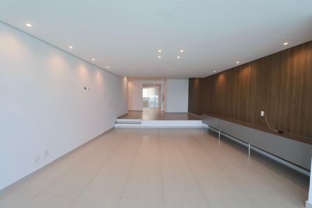 Sala de apartamento para alugar com 4 quartos, 190m² em Morro do Maluf, Guarujá