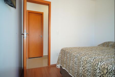 Quarto 2 de apartamento à venda com 2 quartos, 52m² em Humaitá, Porto Alegre