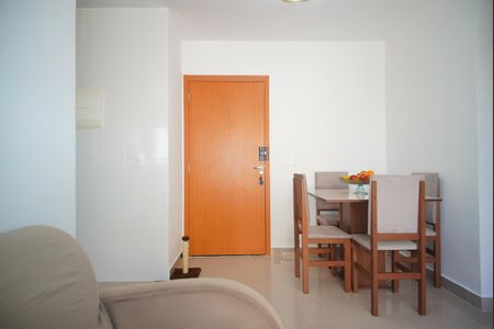 Sala de apartamento à venda com 2 quartos, 52m² em Humaitá, Porto Alegre