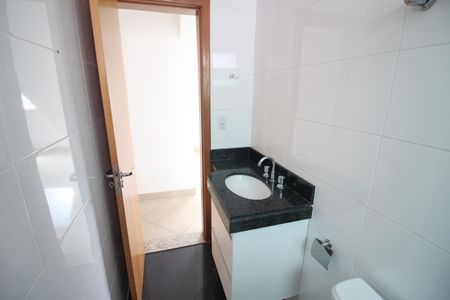 Apartamento à venda com 156m², 3 quartos e 2 vagasBanheiro