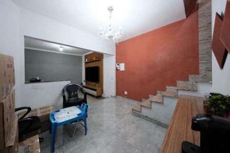 Sala de casa para alugar com 2 quartos, 168m² em Jardim Danfer, São Paulo