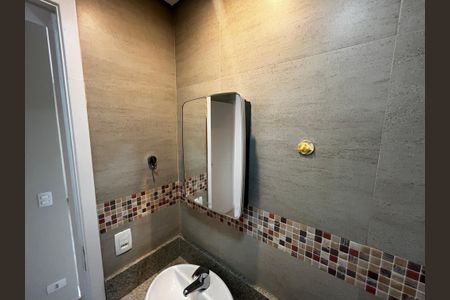 Apartamento à venda com 70m², 2 quartos e 2 vagasBanheiro da Suíte