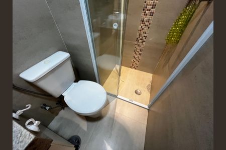 Apartamento à venda com 70m², 2 quartos e 2 vagasBanheiro Social