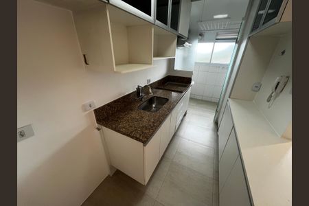 Apartamento à venda com 70m², 2 quartos e 2 vagasCozinha