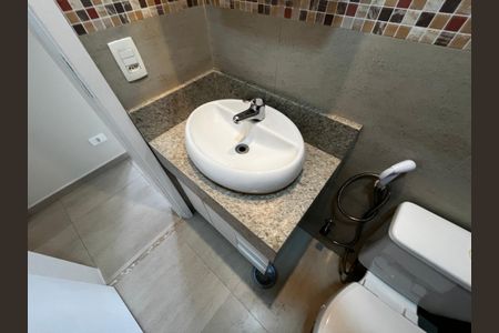 Apartamento à venda com 70m², 2 quartos e 2 vagasBanheiro da Suíte