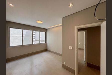 Apartamento à venda com 205m², 4 quartos e 4 vagas Apartamento à venda com 205m², 4 quartos e 4 vagasSuite 4