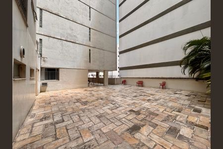 Apartamento à venda com 205m², 4 quartos e 4 vagas Apartamento à venda com 205m², 4 quartos e 4 vagasÁrea comum - playground