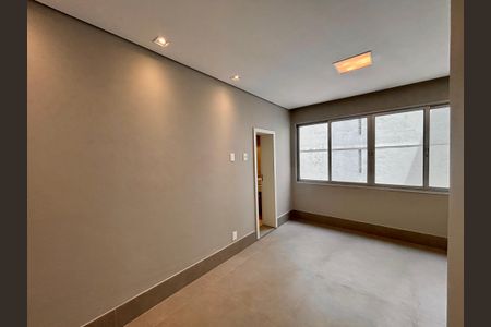 Apartamento à venda com 205m², 4 quartos e 4 vagas Apartamento à venda com 205m², 4 quartos e 4 vagasSuite 4