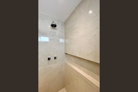 Apartamento à venda com 205m², 4 quartos e 4 vagas Apartamento à venda com 205m², 4 quartos e 4 vagasBanheiro da Suíte 4