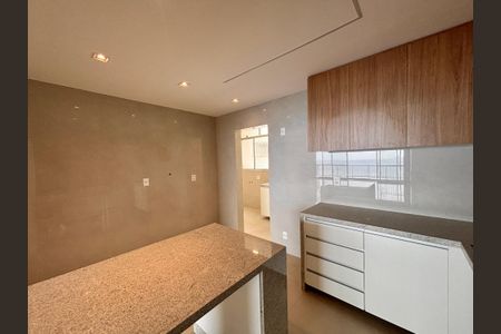 Apartamento à venda com 205m², 4 quartos e 4 vagas Apartamento à venda com 205m², 4 quartos e 4 vagasCozinha
