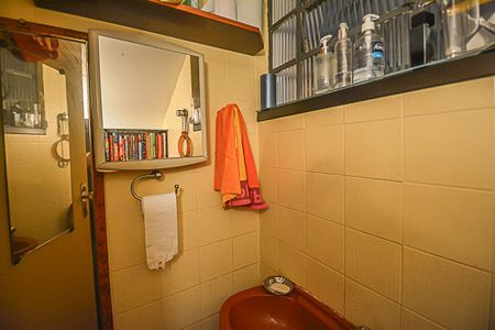 Casa à venda com 180m², 3 quartos e 2 vagas Casa à venda com 180m², 3 quartos e 2 vagasLavabo