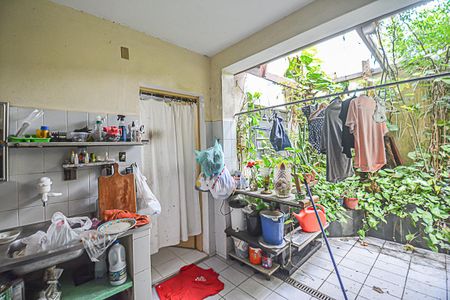 Casa à venda com 180m², 3 quartos e 2 vagas Casa à venda com 180m², 3 quartos e 2 vagasÁrea de Serviço