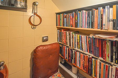 Casa à venda com 180m², 3 quartos e 2 vagas Casa à venda com 180m², 3 quartos e 2 vagasLavabo