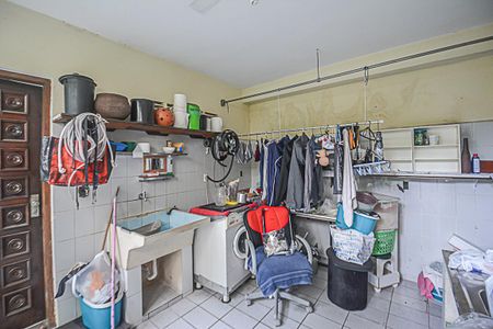 Casa à venda com 180m², 3 quartos e 2 vagas Casa à venda com 180m², 3 quartos e 2 vagasÁrea de Serviço