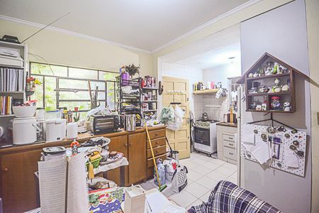 Casa à venda com 180m², 3 quartos e 2 vagas Casa à venda com 180m², 3 quartos e 2 vagasCozinha