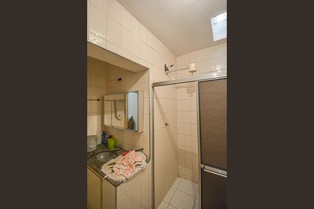 Casa à venda com 180m², 3 quartos e 2 vagas Casa à venda com 180m², 3 quartos e 2 vagasBanheiro Social