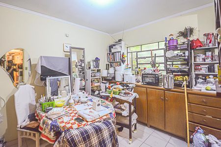 Casa à venda com 180m², 3 quartos e 2 vagas Casa à venda com 180m², 3 quartos e 2 vagasCozinha