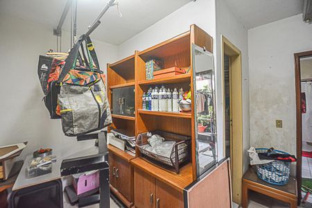 Casa à venda com 180m², 3 quartos e 2 vagas Casa à venda com 180m², 3 quartos e 2 vagasQuarto de Serviço