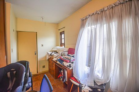 Casa à venda com 180m², 3 quartos e 2 vagas Casa à venda com 180m², 3 quartos e 2 vagasSuíte