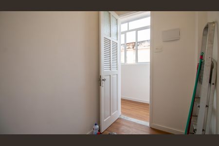 Apartamento à venda com 110m², 3 quartos e 2 vagas Apartamento à venda com 110m², 3 quartos e 2 vagasQuarto de Serviço